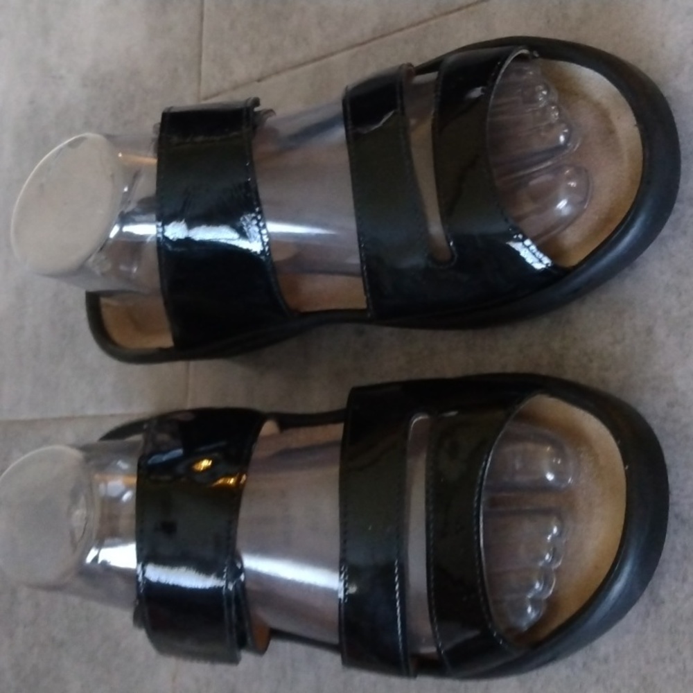 VITAFORM SANDALS